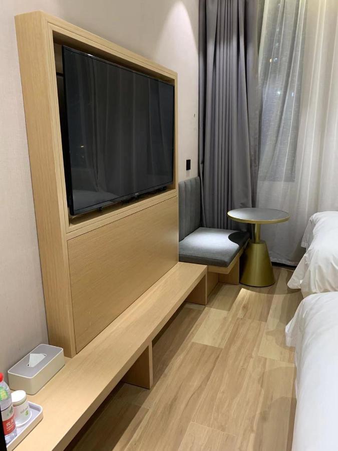 Meego Smart Select Hotel Shanghai Esterno foto