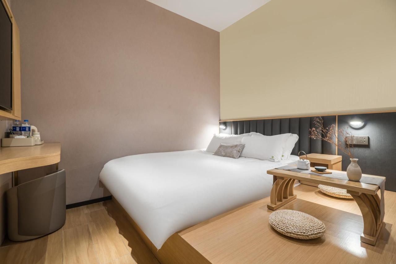 Meego Smart Select Hotel Shanghai Esterno foto