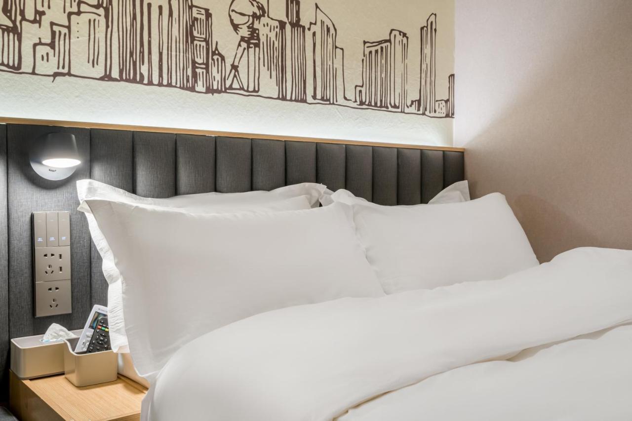 Meego Smart Select Hotel Shanghai Esterno foto